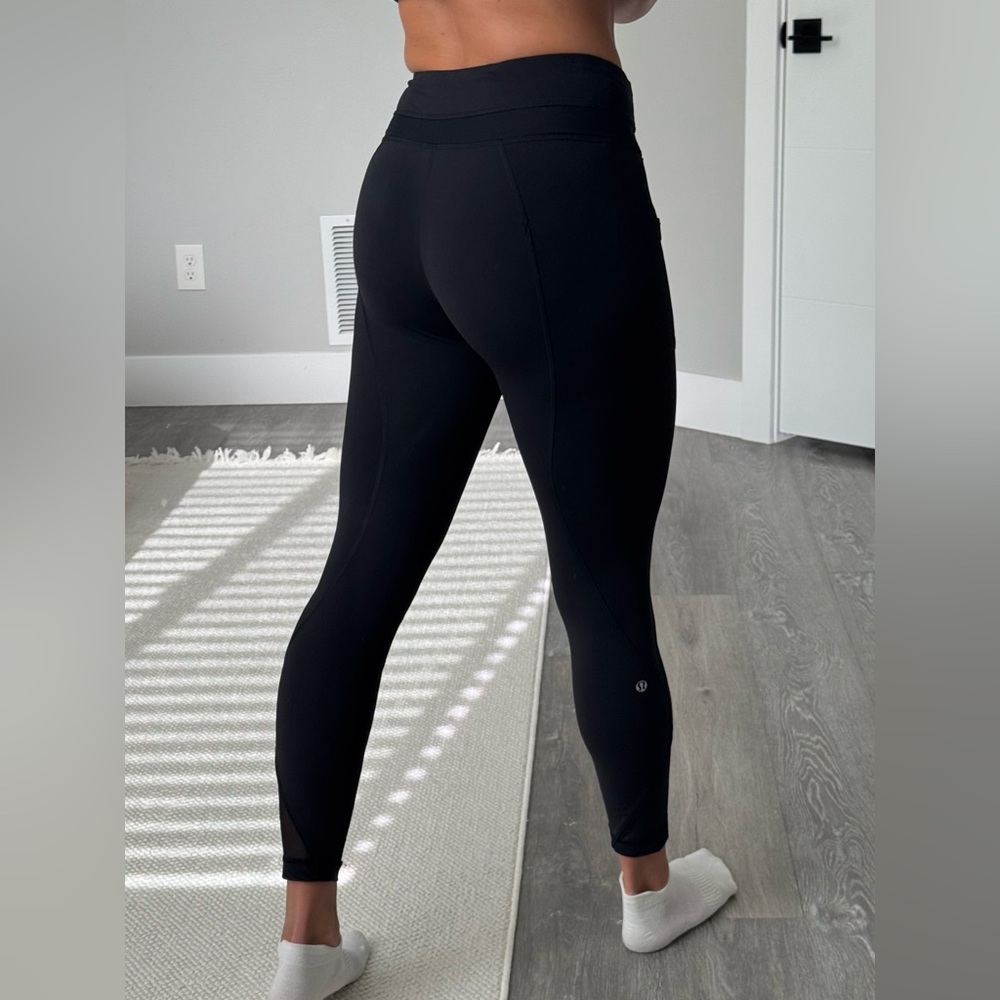 Lululemon black leggings with side pockets size 6